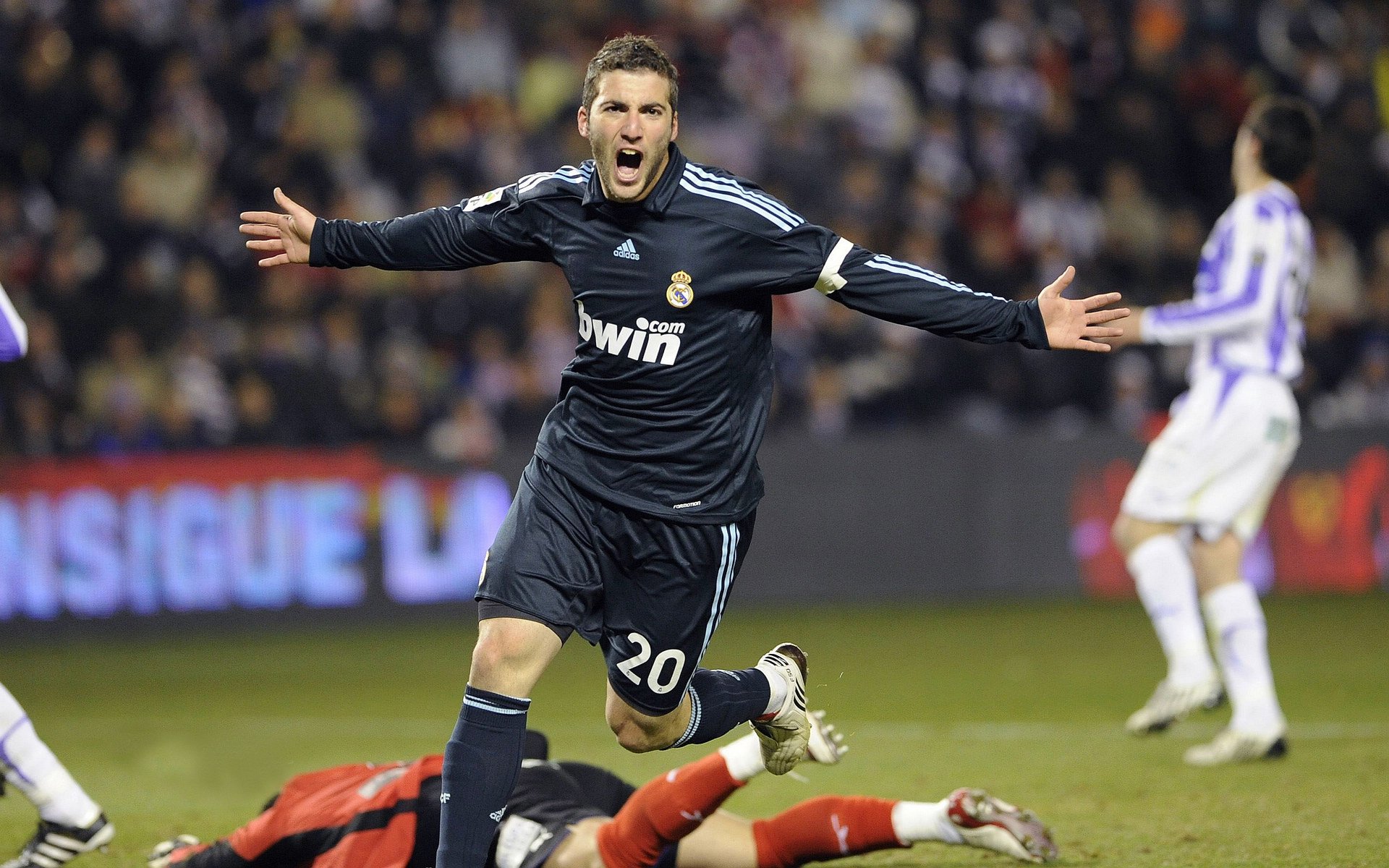 德甲争冠战焦点战启示录，上海队提前终结悬念，山西队何去何从？