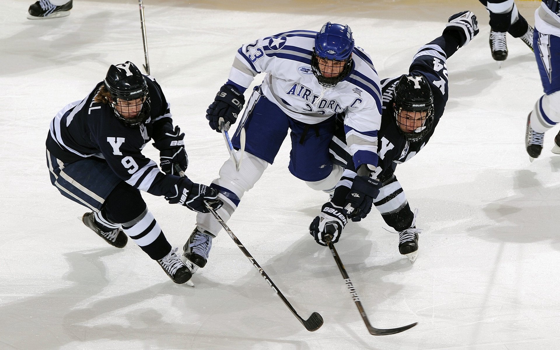 新疆队对阵鹈鹕，小贾伦存在感拉满，一场跨越篮球次元的对话